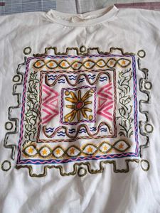Unique Embroidered White Sweatshirt