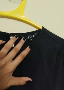 Chic Black Long-Sleeve Top