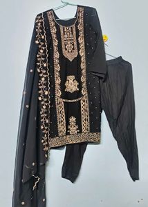 Elegant Black Embroidered Kurta Set