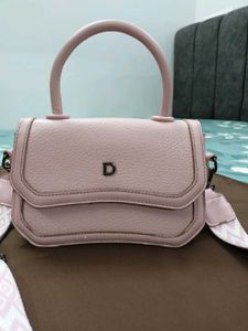 Chic Pink Top-Handle Handbag with Detachable Strap