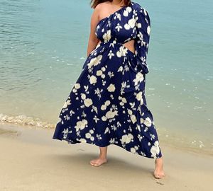 Resort Wear One Shoulder Dress