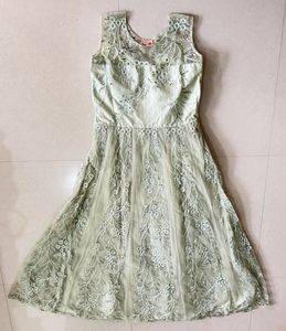 Elegant Lace Gown for Special Occasions