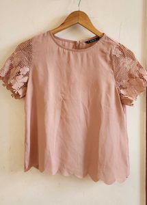 Shein Lace Sleeve Top Size XS but fits M