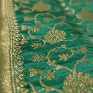 Exquisite Emerald Green Silk duppata with Gold Zar