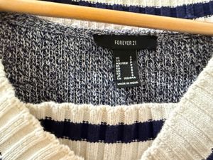 FOREVER 21 brand korean style sweater