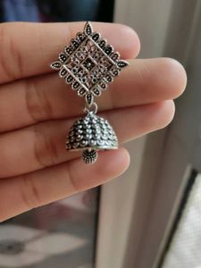 Earings