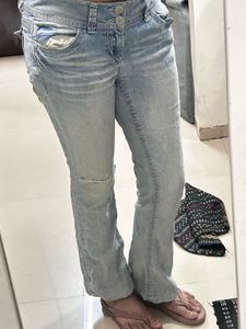 No Boundaries Denim Jeans
