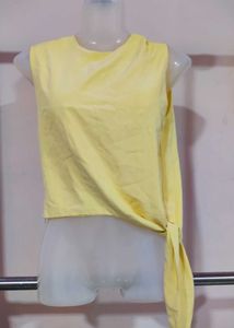 light yellow top back side pearl button