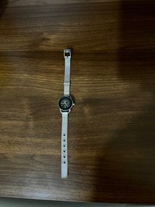 Delicate Watch (black And Silver)