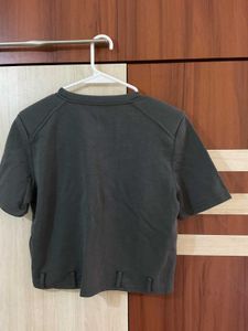 Stylish Cropped T-Shirt
