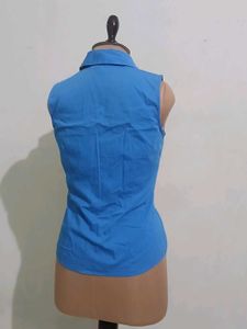 Sleeveless Blue Collared Top