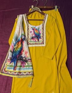 Yellow Kurta Set with Parrot Print
