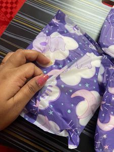 Whisper Period Panty , 17 Piece Stay free Pads