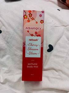 Aqualogica Cherry Blossom Body Mist
