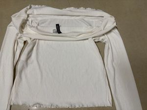 It’s a new t-shirt like crop top