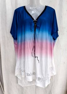 I. Gradient Lace-Up V-Neck Tunic Top