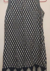 Stylish Sleeveless Printed Kurta