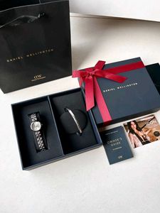 Daniel Wellington Watch &amp; Bracelet Set with carry