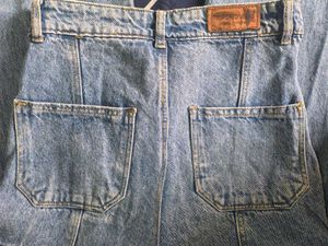 Stylish High-Waisted Denim Jeans