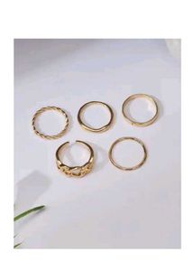 Shein Set of 5 Gold-Tone Rings, not used even once