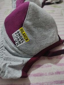 Comfortable Grey &amp; Maroon Padded Bra 28B