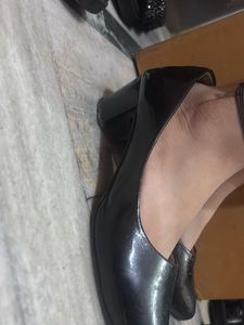 Black Pointed Toe Flats
