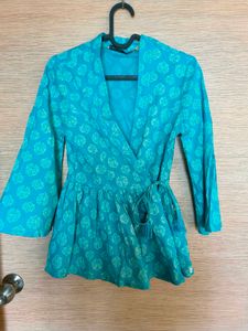 Ethnic Wrap Top 💙