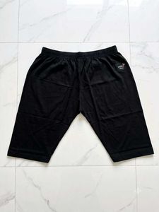 Comfortable Black Capri Pants