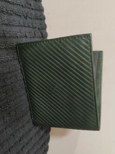 🚨Tommy Hilfiger Green Bifold Wallet