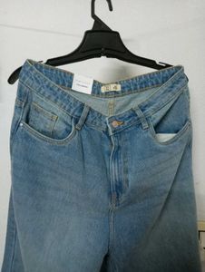 Women Light Washed High Rise Jeans