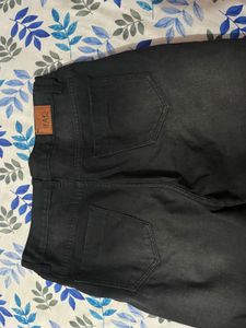 Stylish Black Wide-Leg Jeans