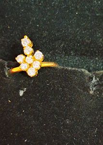 Elegant Gold Tone Statement Rings💃💃