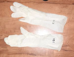 Surgi - Safe Non - Sterile Latex Surgical Gloves