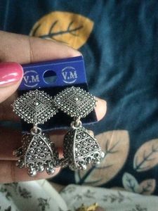 earring