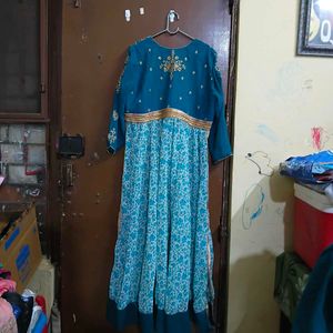 Teal Kurta Set with Intricate Embroidery
