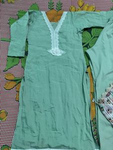Elegant Mint Green Kurta Set with Lace Detail
