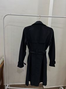 CLASSIC BLACK DOUBLE BREASTED TRENCH COAT