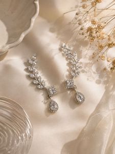 Sparkling Leaf Design Drop Earrings
