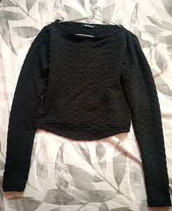 Black Long Sleeve Crop Top (slightly negotiable)💥