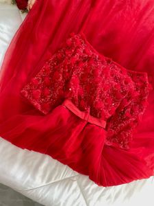 ‼️OFFER‼️Stunning Red boat neck Gown