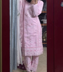 Beautiful Pink Embroidered Kurta Set
