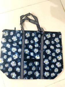 Daisy Print Tote Bag