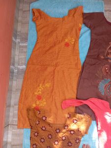 Bundle of 4 Kurtas