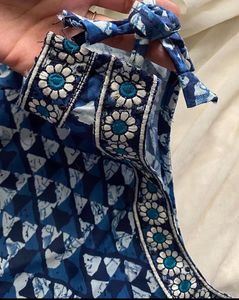 Blue &amp; White Printed kurti