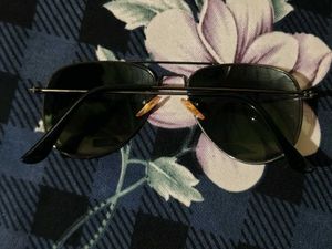 Aviator Style Sunglasses