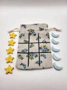 Moon &amp; Stars Tic-tac-toe On the Go