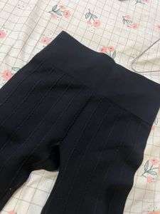 Black Textured Leggings