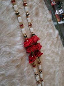 Red Rose &amp; Pearl Necklace