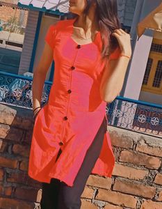 Red Kurti
