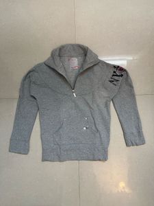 Grey Zip-Up Sweatshirt 🇺🇸